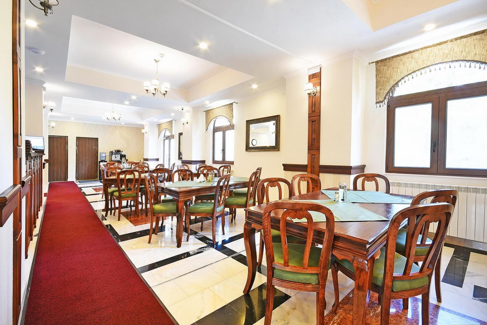 Hotel Moldavia Слэник-Молдова Экстерьер фото